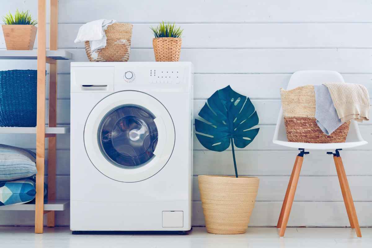 Risparmiare in bolletta? Lascia perdere la lavatrice di notte