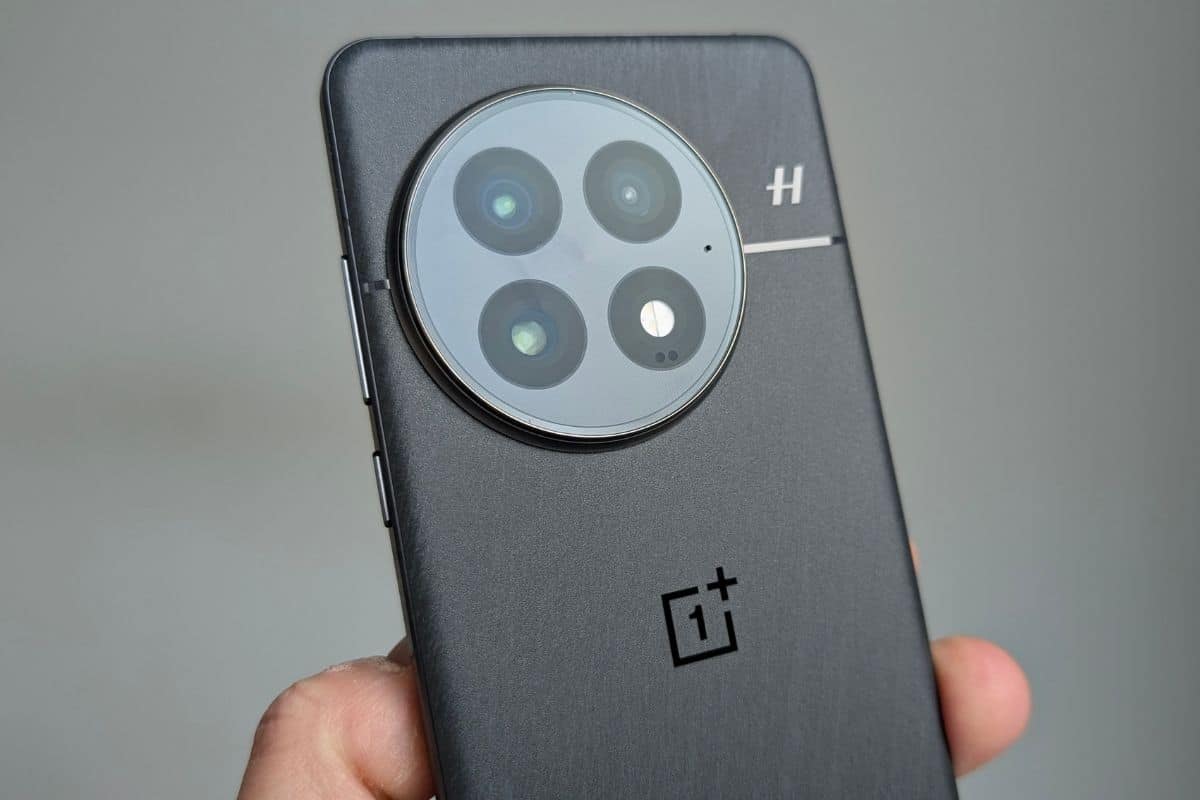 La fotocamera di OnePlus 13