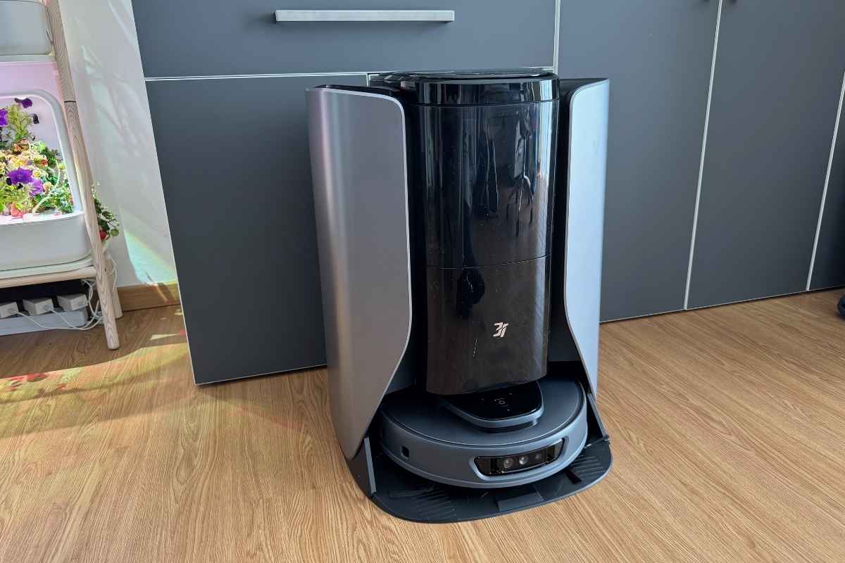 Recensione 3i S10 Ultra: il robot aspirapolvere che trasforma l'aria in acqua (e ricicla quella sporca!)