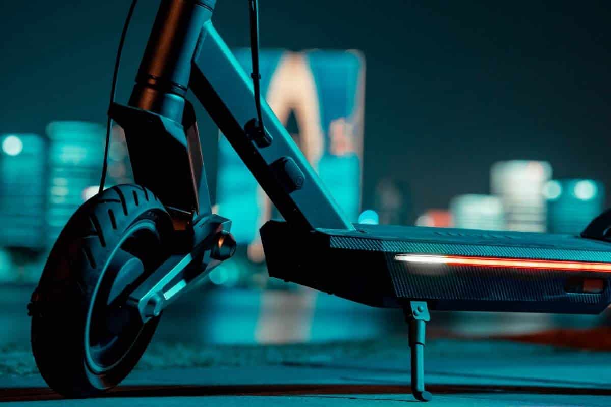 NAVEE svela a Milano i suoi monopattini elettrici di punta, e-bike innovative e un golf trolley super intelligente