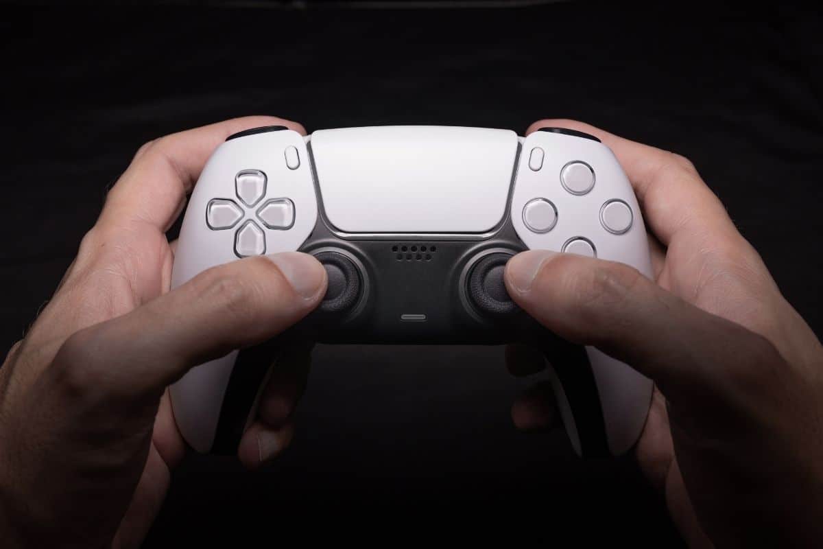 La batteria del controller PS5 si scarica subito? Ecco le cause e come risolvere il problema