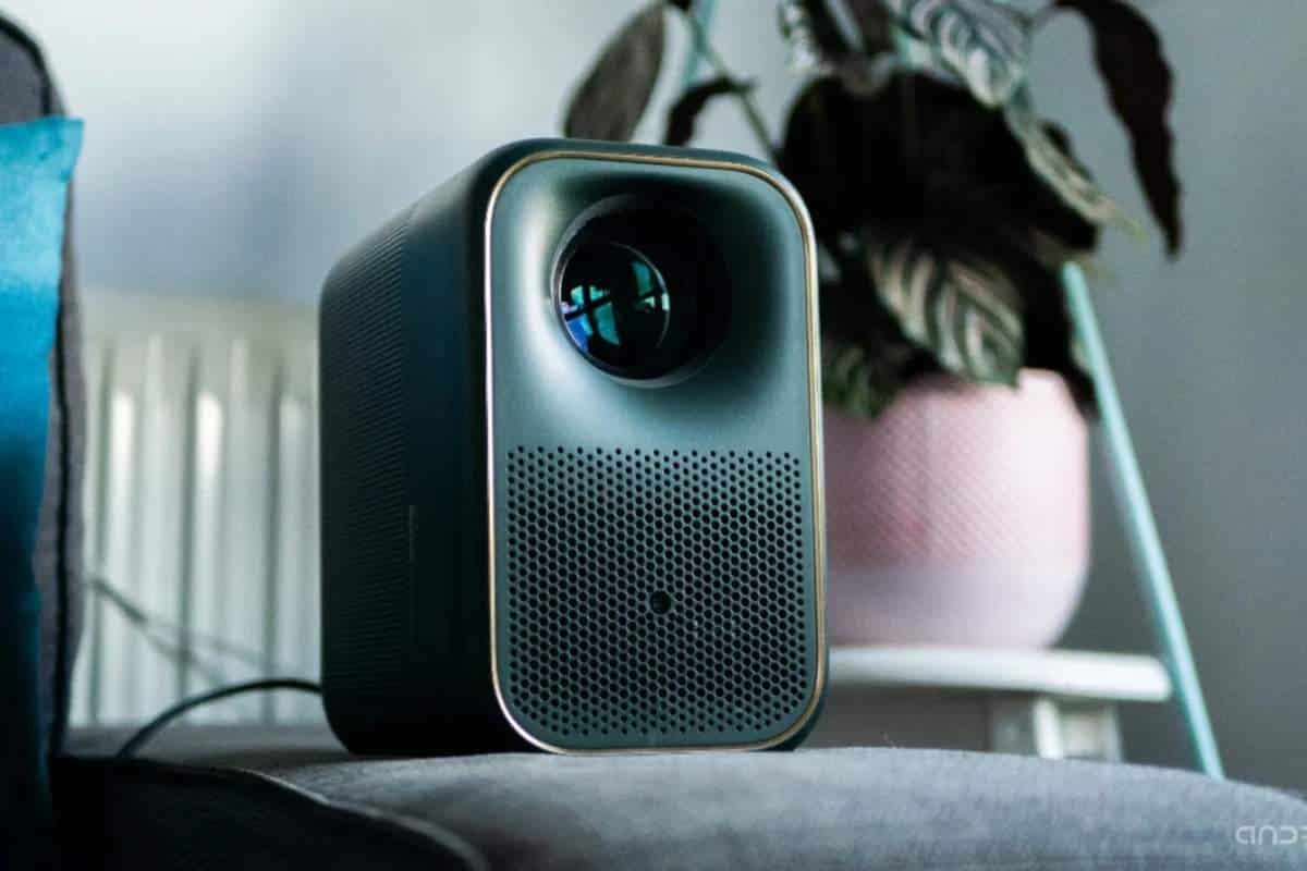 Recensione Formovie Xming Page One: il proiettore smart, elegante e con Netflix integrato