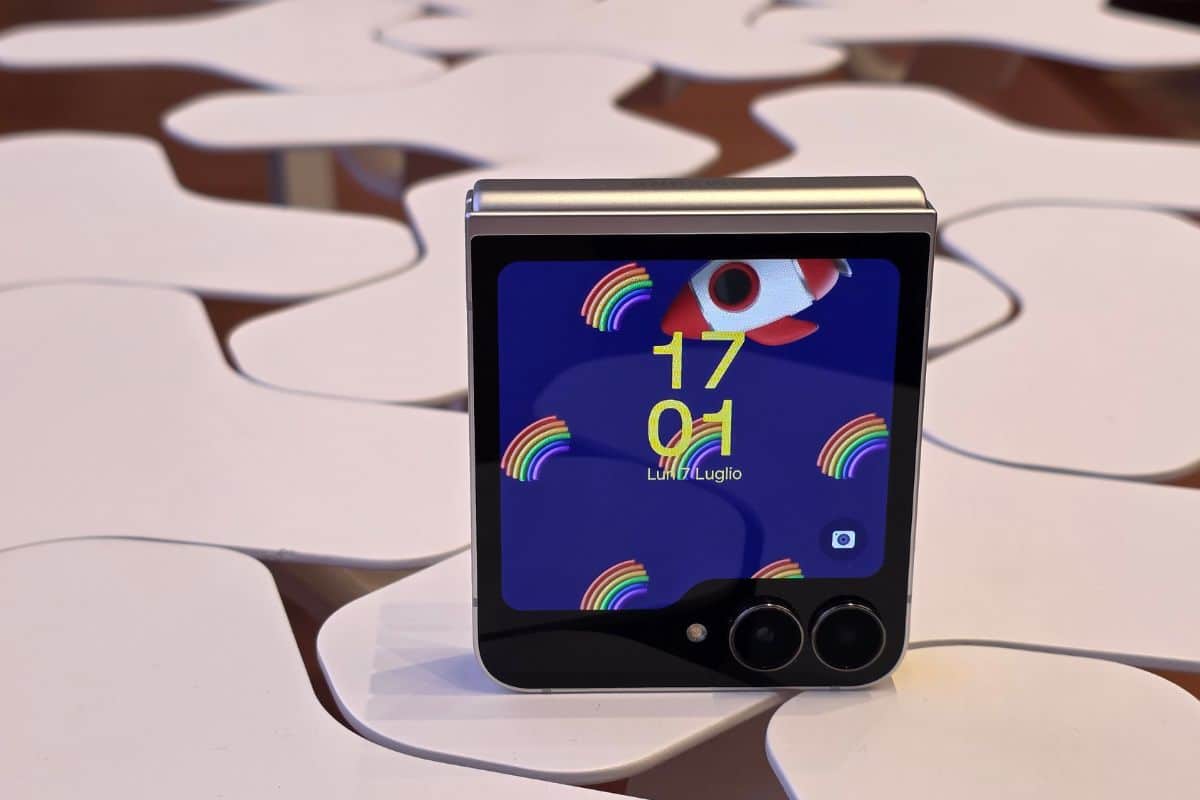 Samsung Galaxy Z Flip7 FE