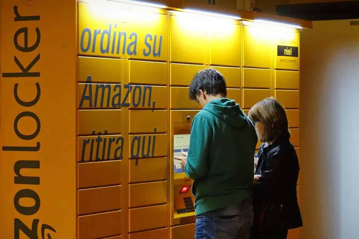 Come funziona Amazon Locker (e serve essere abbonati a Prime per usarlo)?