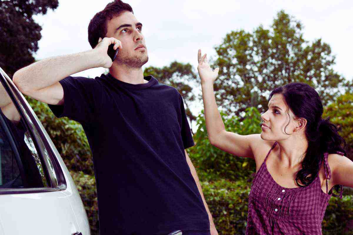 Truffa AI: le parole da non dire mai al telefono