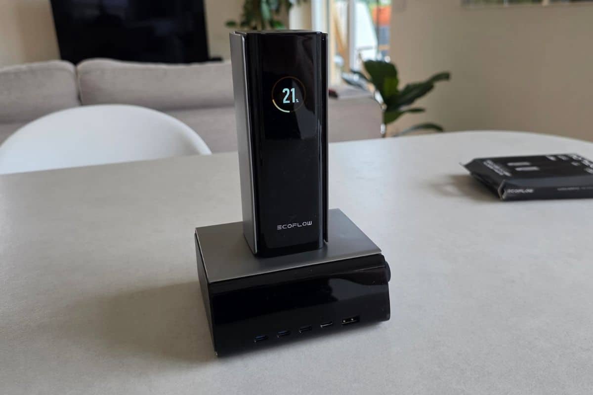 Ecoflow Rapid Pro con il desktop charger