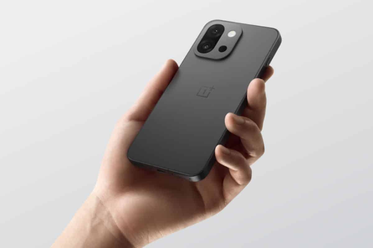 OnePlus 15 colori e specifiche