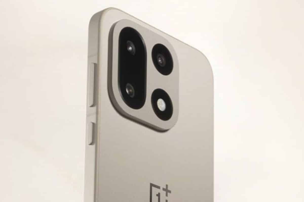 OnePlus 15 pronto al debutto