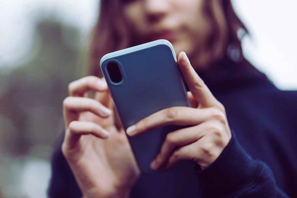 Sai cosa accade se tiri fuori la lingua davanti allo smartphone?