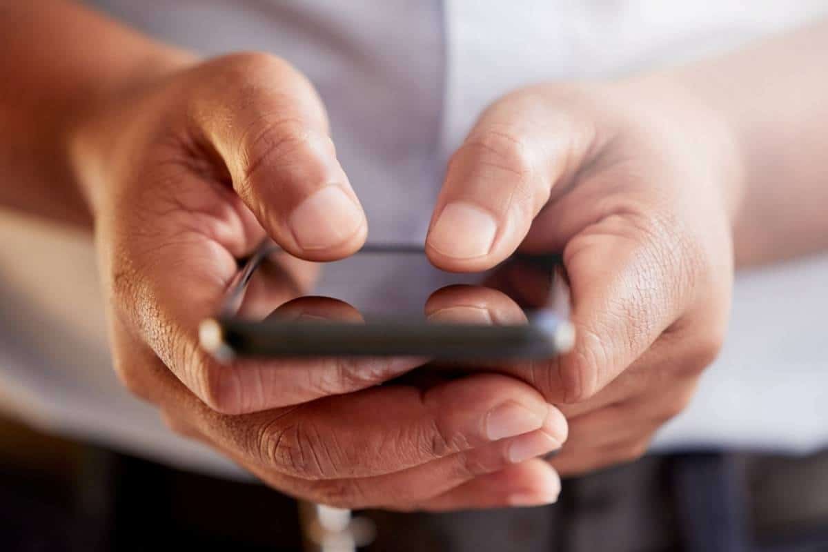 scrivere con intelligenza artificiale