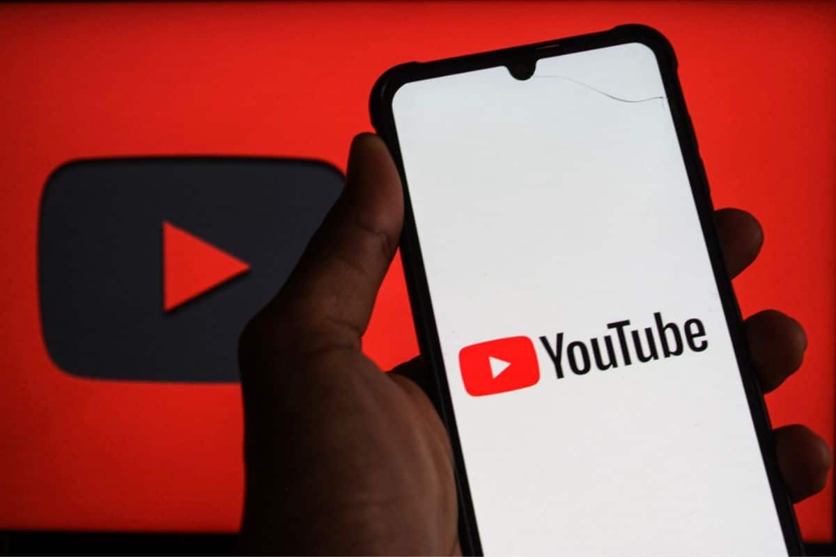 YouTube Shorts invasa dai video fatti con l'AI