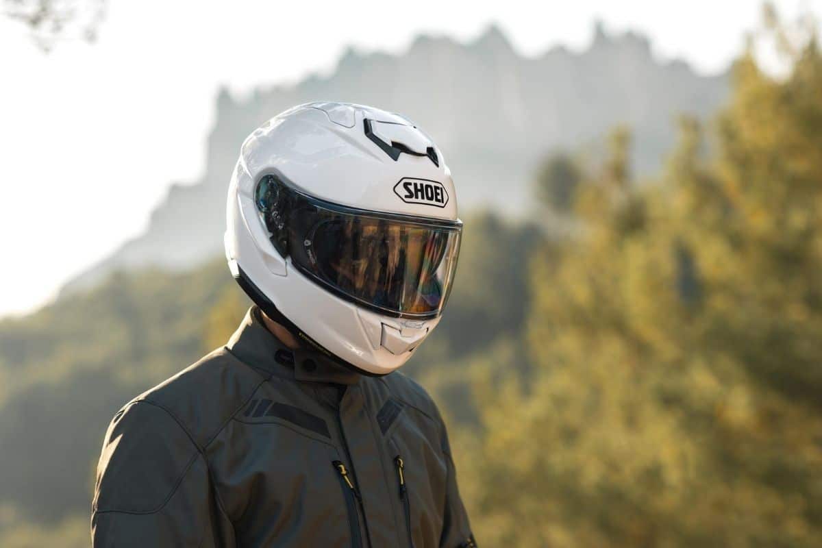 Casco Shoei GT-Air 3 Smart: l'HUD da €1.199 che proietta la navigazione nella tua visiera