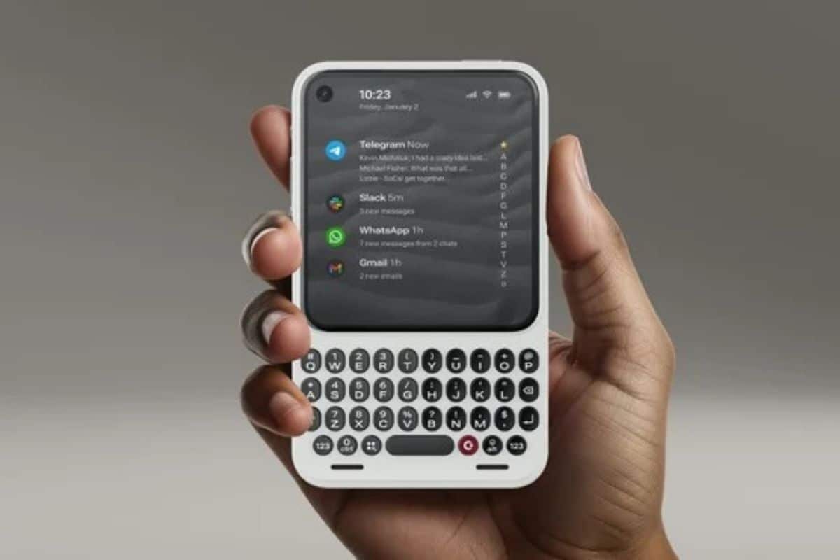 Clicks Communicator ufficiale: smartphone stile BlackBerry